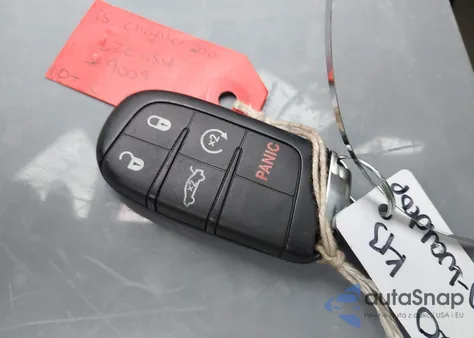 2015 Chrysler 200 C z USA, uszkodzony, nr VIN 1C3CCCCG1FN549009